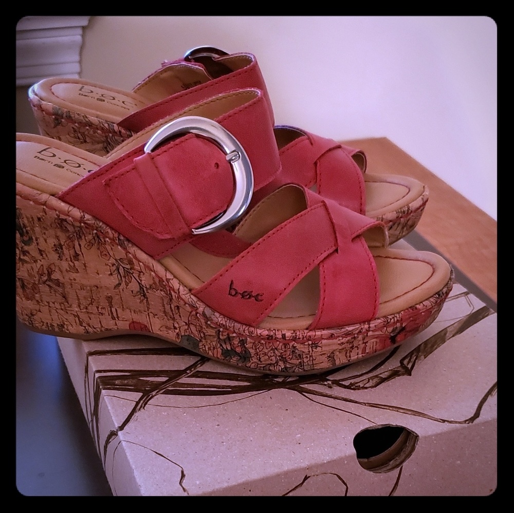 Wedge shoes